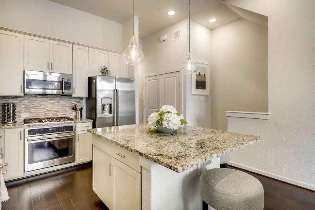 Gorgeous 4 Bed Home On St Mary'S - Minutes To Riverwalk/Pearl San Antonio Buitenkant foto
