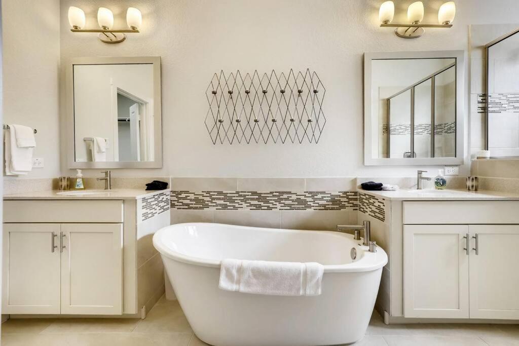 Gorgeous 4 Bed Home On St Mary'S - Minutes To Riverwalk/Pearl San Antonio Buitenkant foto